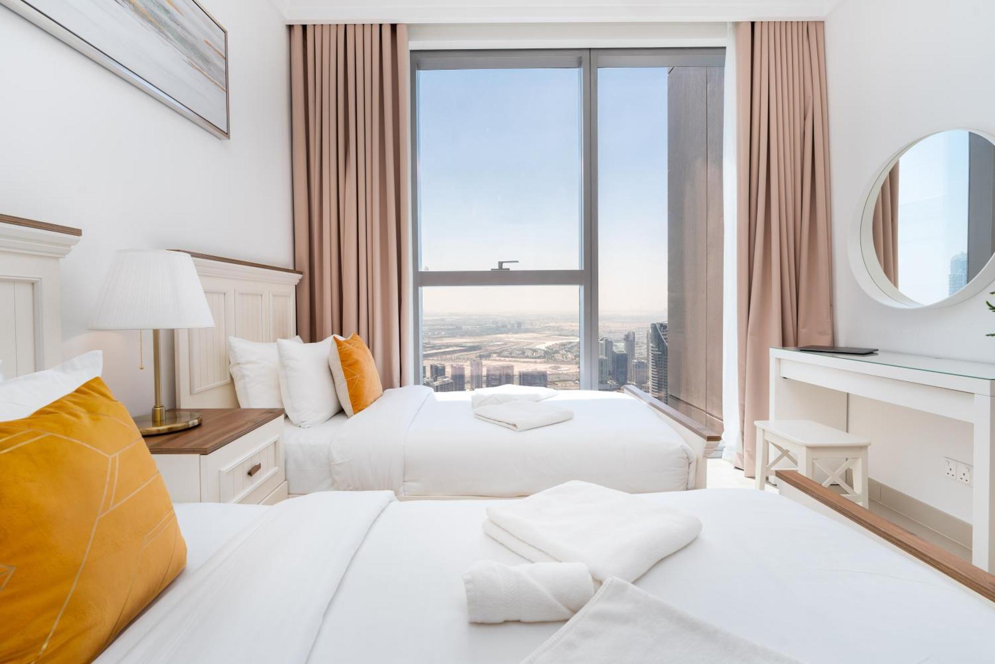 Lux Apt-Burj View Opp. Dxb Mall Dubái Exterior foto