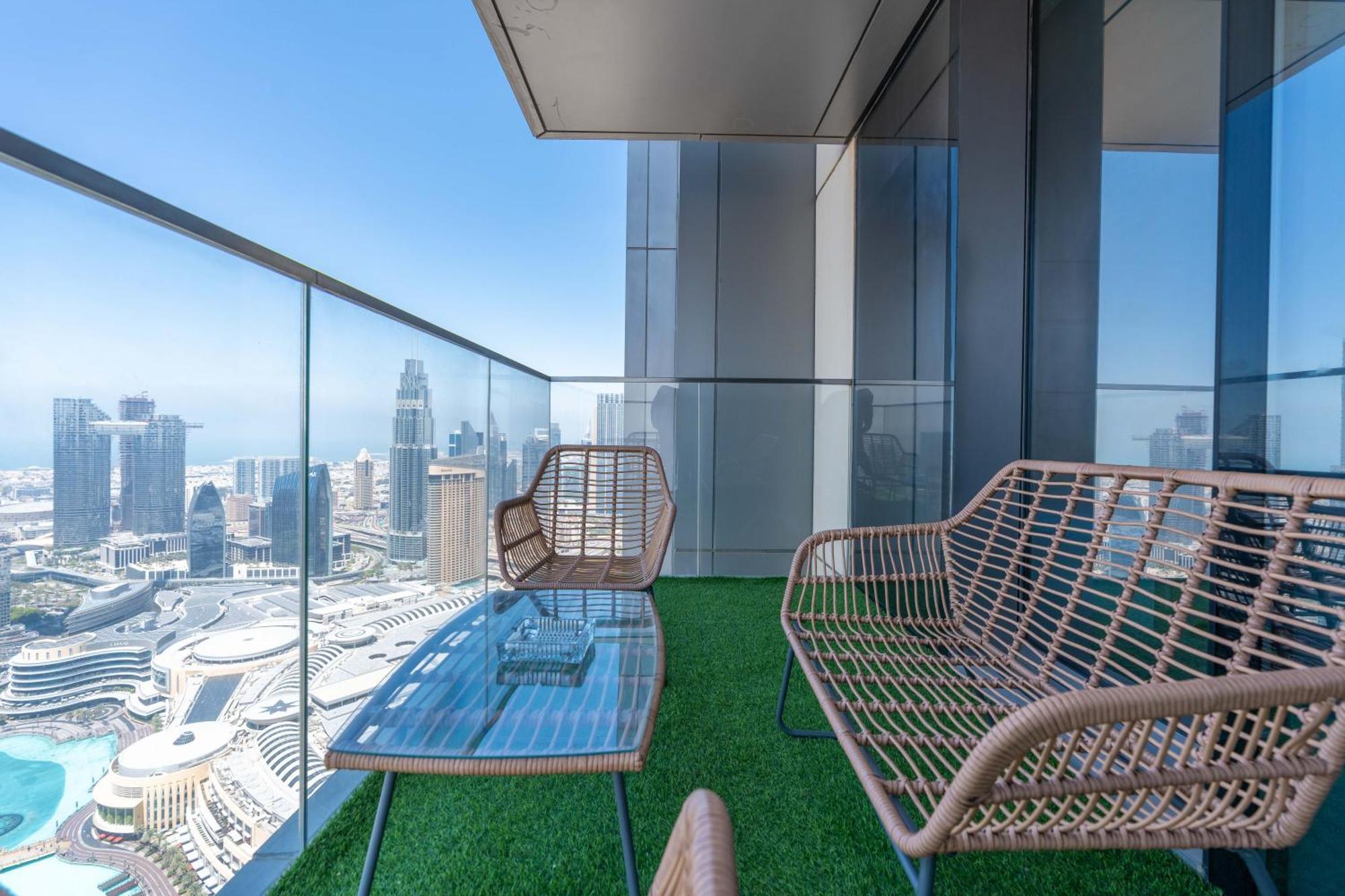 Lux Apt-Burj View Opp. Dxb Mall Dubái Exterior foto