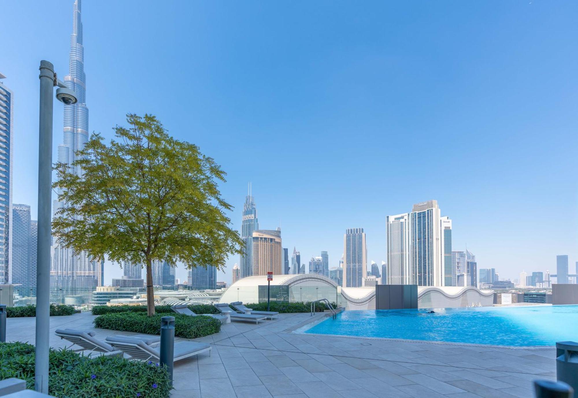 Lux Apt-Burj View Opp. Dxb Mall Dubái Exterior foto